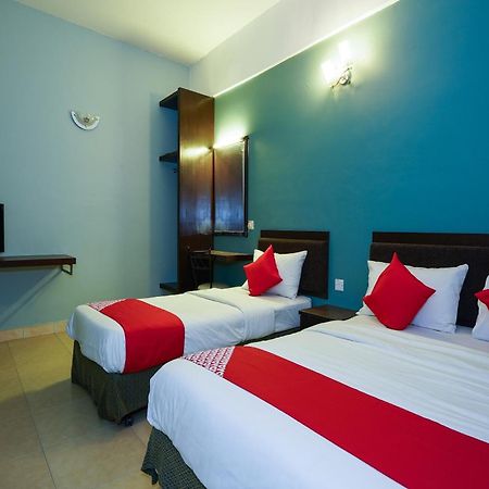Hotel O Hotel Orchard Inn Lumut Eksteriør billede