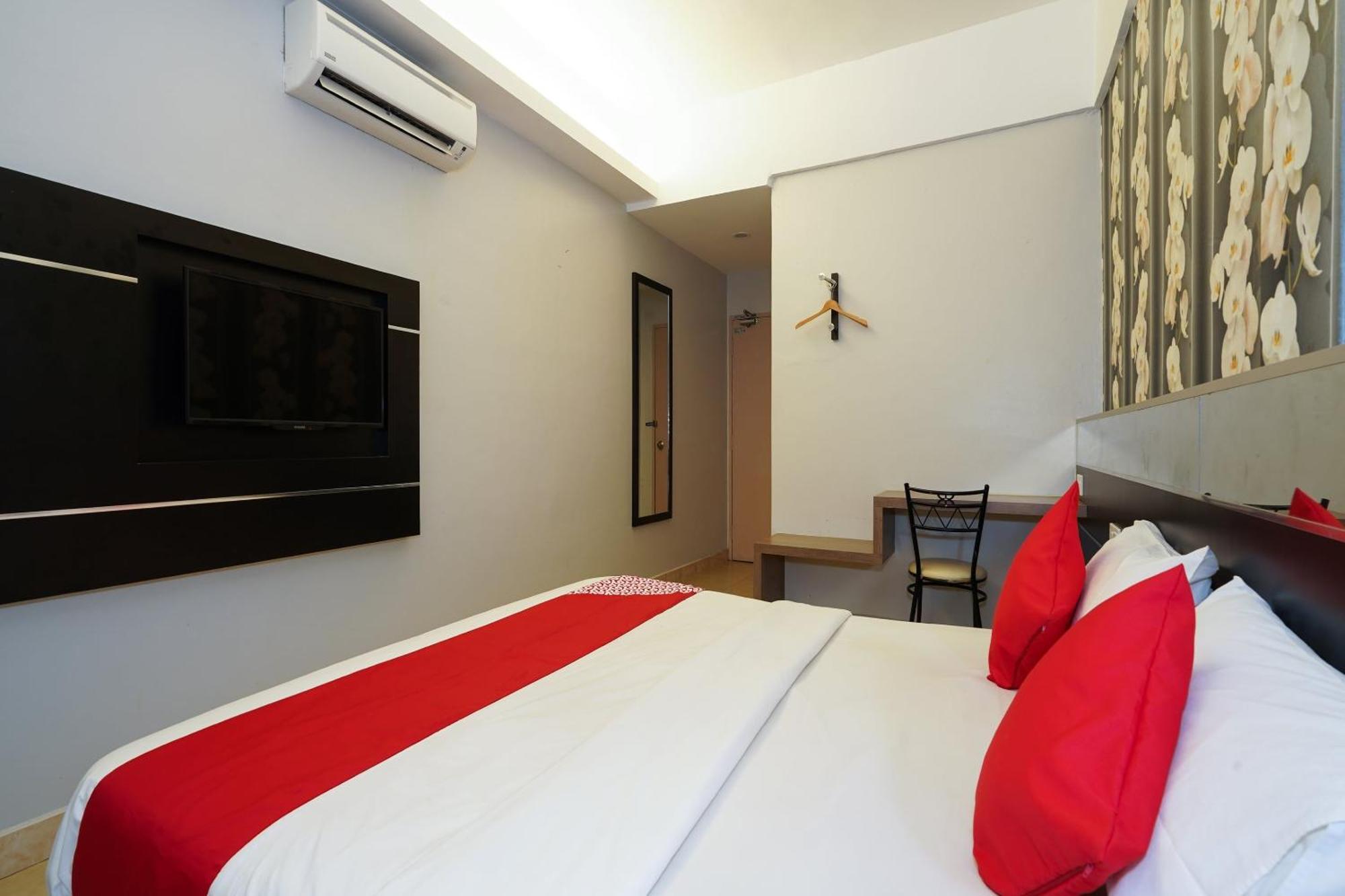 Hotel O Hotel Orchard Inn Lumut Eksteriør billede