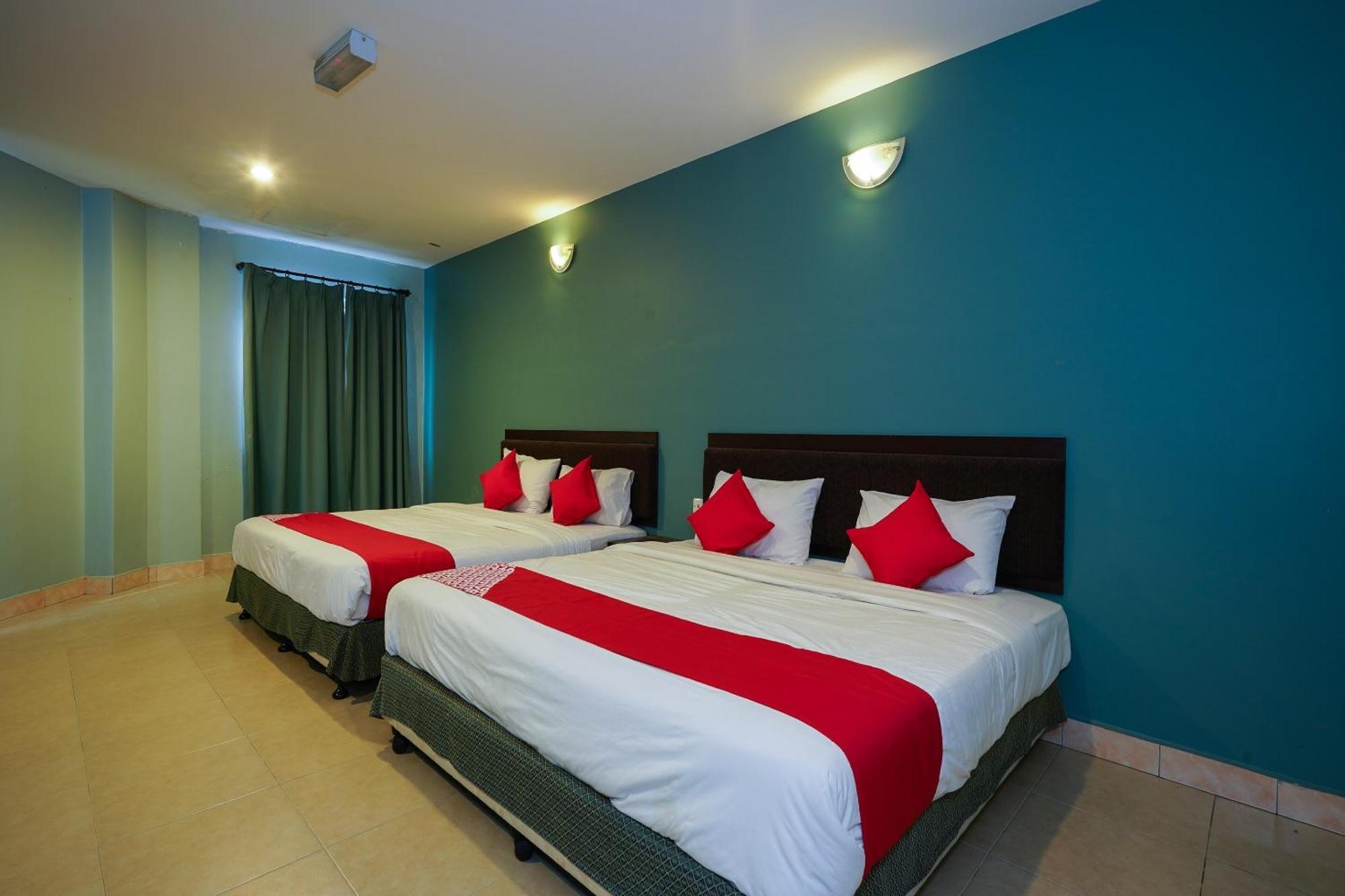 Hotel O Hotel Orchard Inn Lumut Eksteriør billede