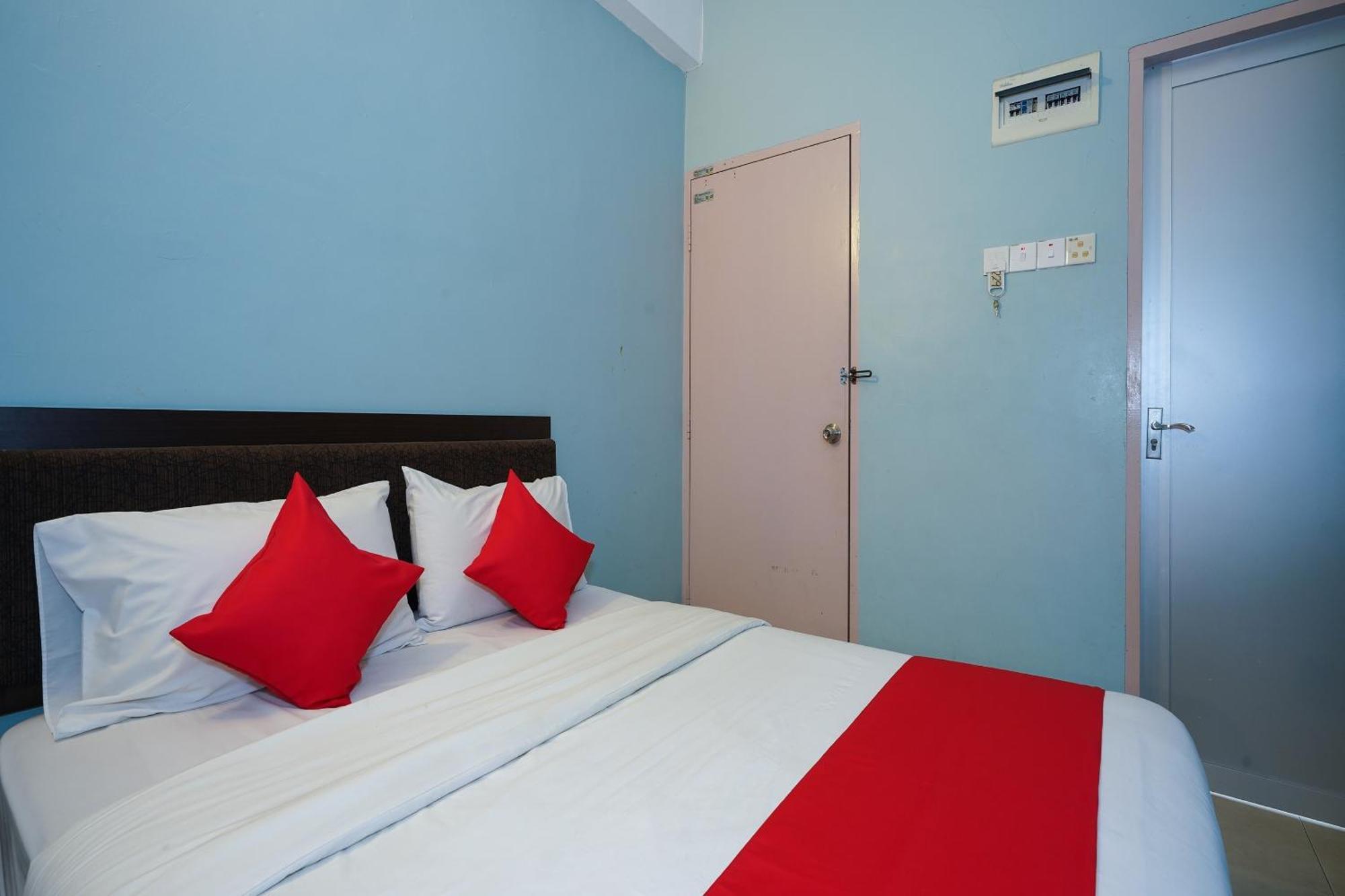 Hotel O Hotel Orchard Inn Lumut Eksteriør billede