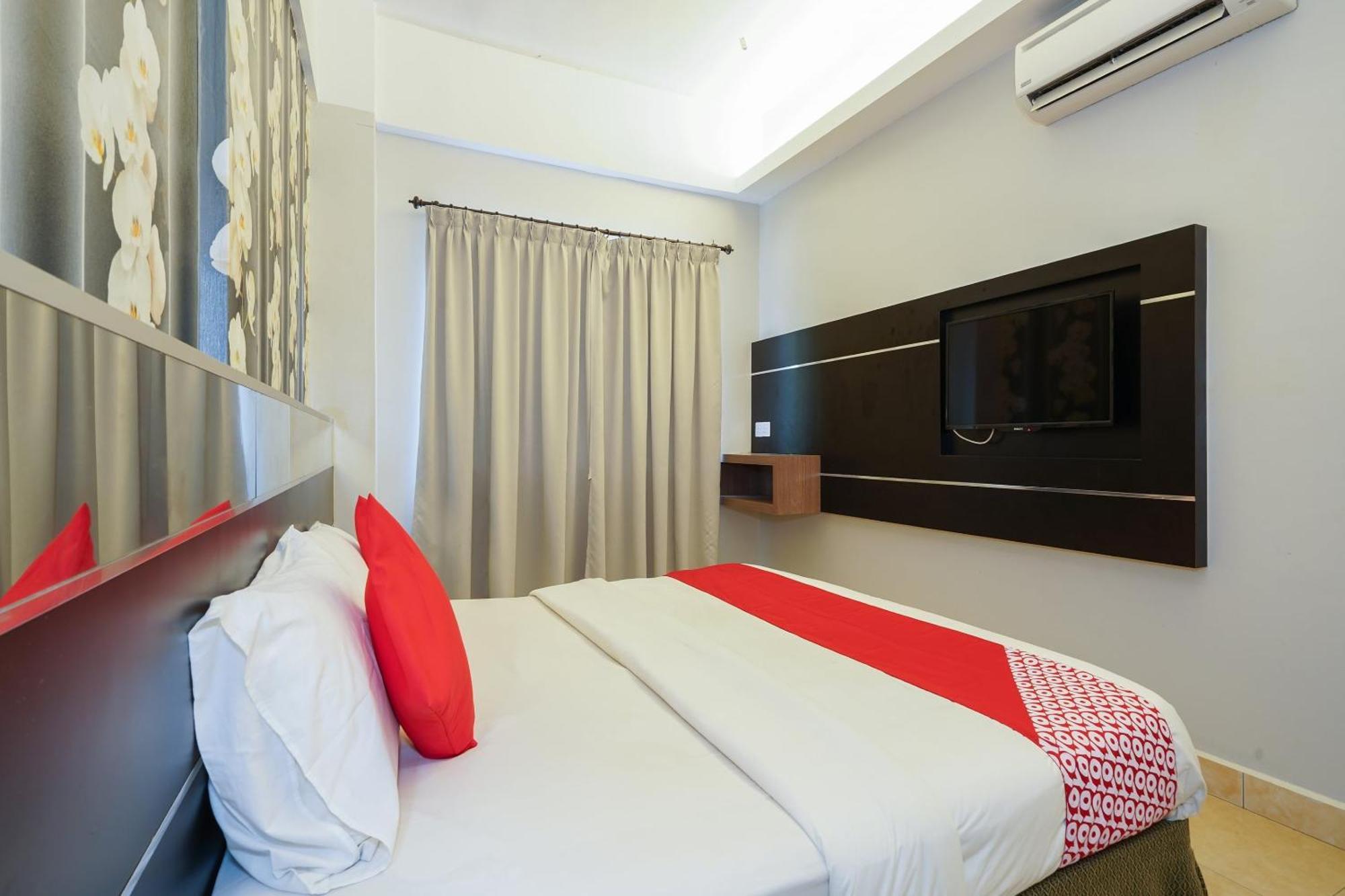 Hotel O Hotel Orchard Inn Lumut Eksteriør billede