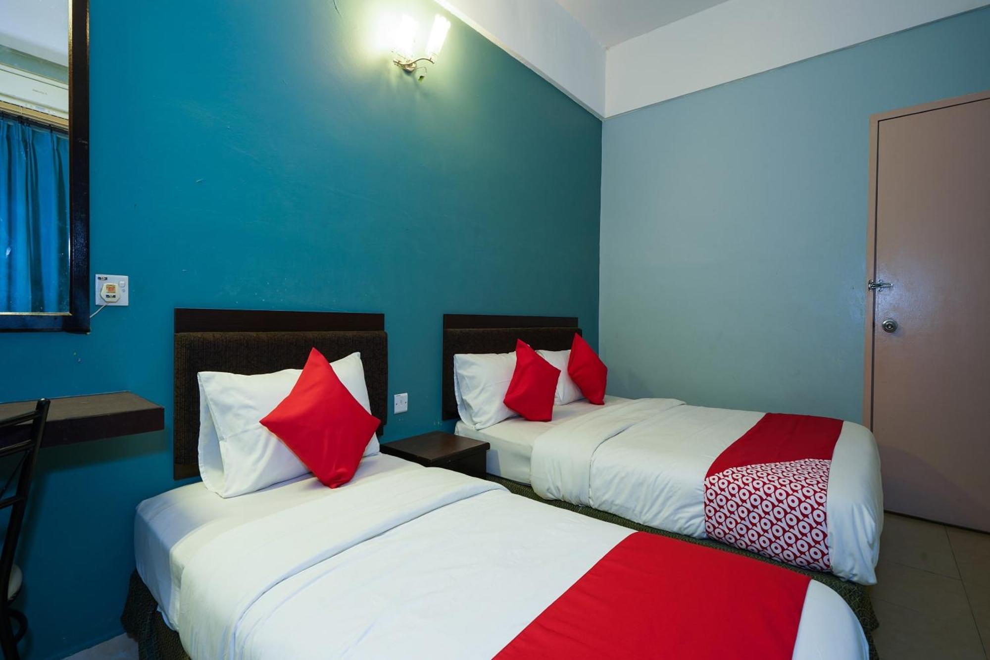 Hotel O Hotel Orchard Inn Lumut Eksteriør billede
